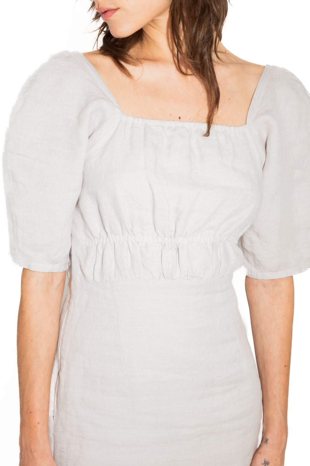 Robe en lin upcyclé - Made in Belgium  Modifier le texte alternatif